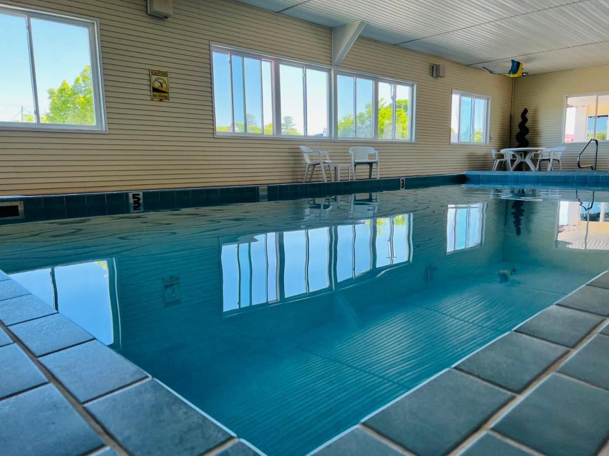 Court Plaza Inn & Suites Of Mackinaw Mackinaw City Luaran gambar