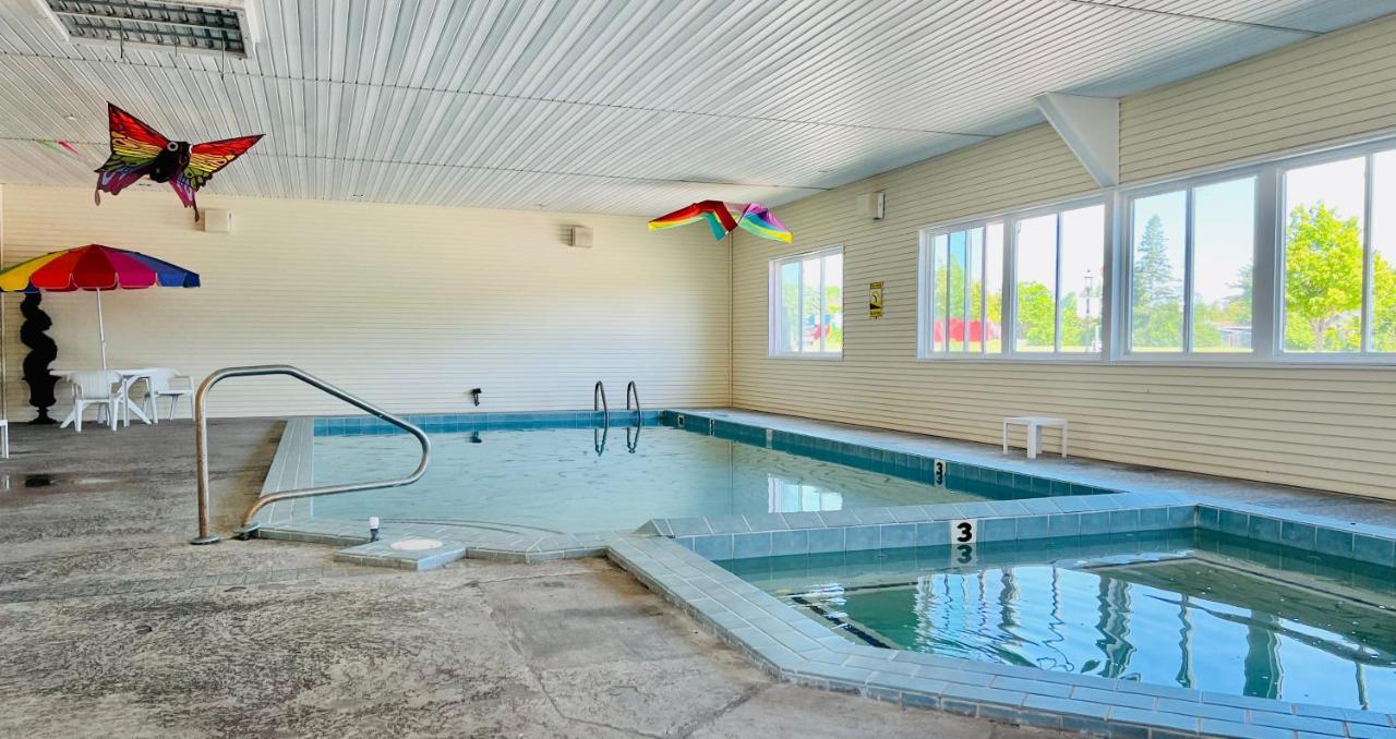 Court Plaza Inn & Suites Of Mackinaw Mackinaw City Luaran gambar