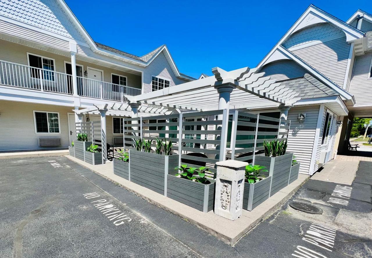 Court Plaza Inn & Suites Of Mackinaw Mackinaw City Luaran gambar