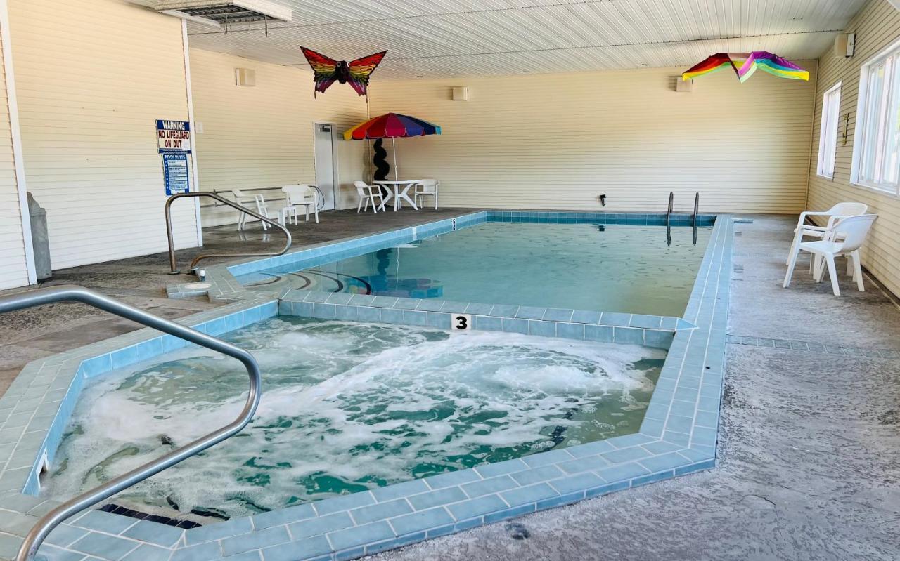 Court Plaza Inn & Suites Of Mackinaw Mackinaw City Luaran gambar